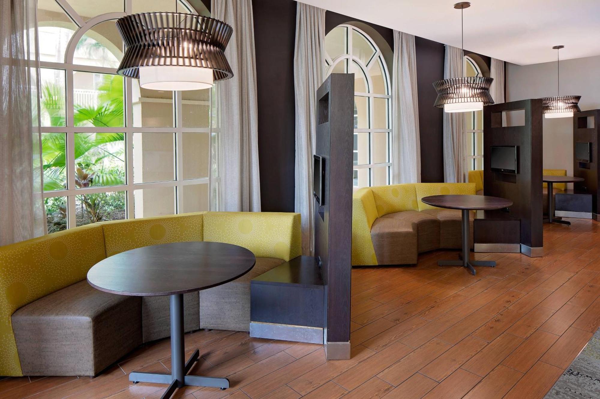 Courtyard By Marriott Fort Lauderdale North/Cypress Creek Exteriör bild