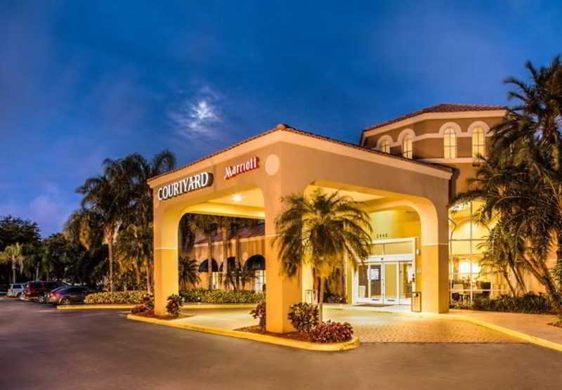 Courtyard By Marriott Fort Lauderdale North/Cypress Creek Exteriör bild