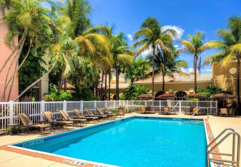 Courtyard By Marriott Fort Lauderdale North/Cypress Creek Exteriör bild